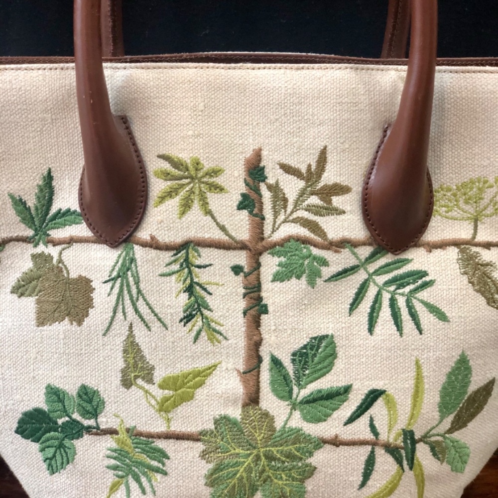 Embroidered Spring Handbag - Picture 2 of 7